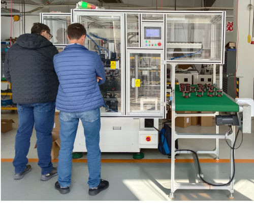 Urządzenia do obwijania statoru z narzędziem elektrycznym dwupoli 2-poli Universal Stator Winder dostawca