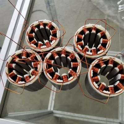 Całkowicie automatyczna maszyna do zawijania zębów o mocy 8 kW do pokrycia statoru dostawca